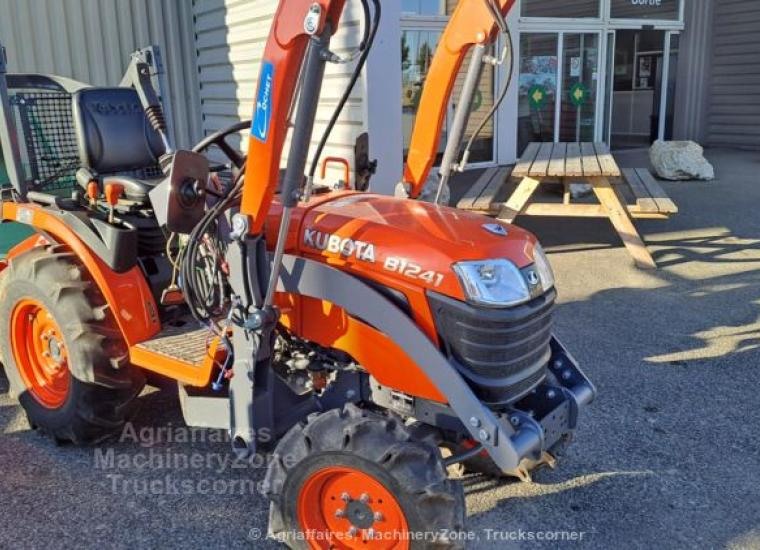 Micro tracteur kubota B1241 orange avec rotavator, chargeur et benne grapin multifonction