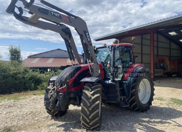 Photo tracteur Valtra T175 Active rouge, red