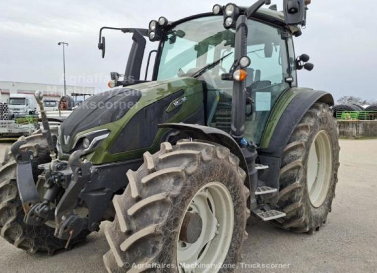 Tracteur Valtra G135 Versu Vert Green